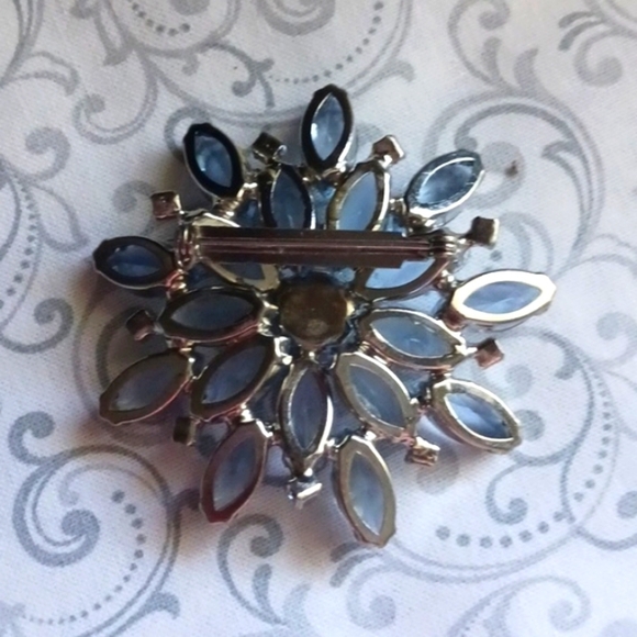 Blue Rhinestone Flower Brooch - Picture 2 of 6